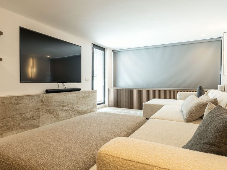 Villa for Sale in Nueva Andalucía, Malaga 40