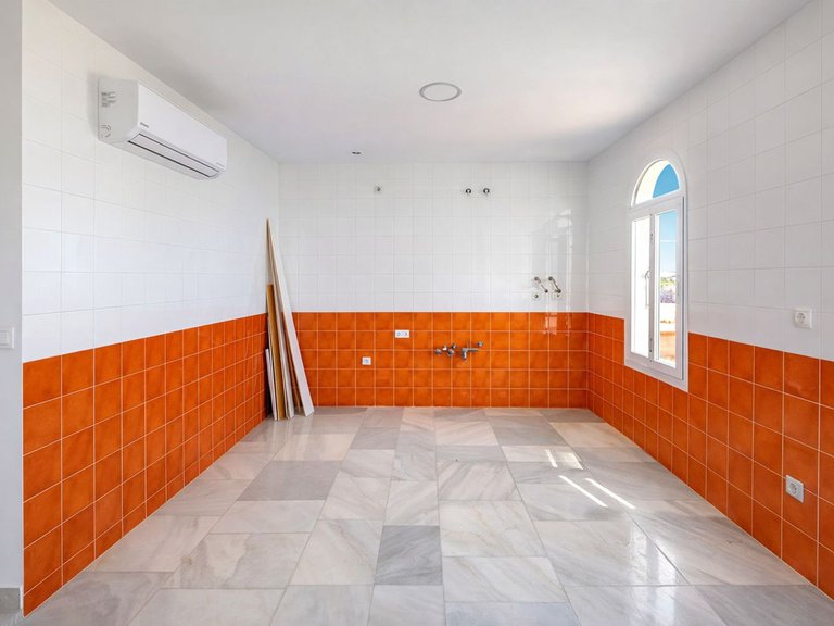Apartment for Sale in La Duquesa, Malaga 13