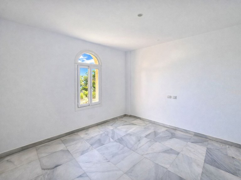 Apartment for Sale in La Duquesa, Malaga 14