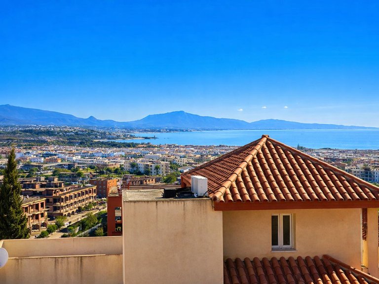 Apartment for Sale in La Duquesa, Malaga 32