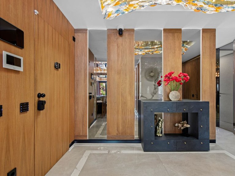 Apartment for Sale in Puerto Banús, Malaga 3