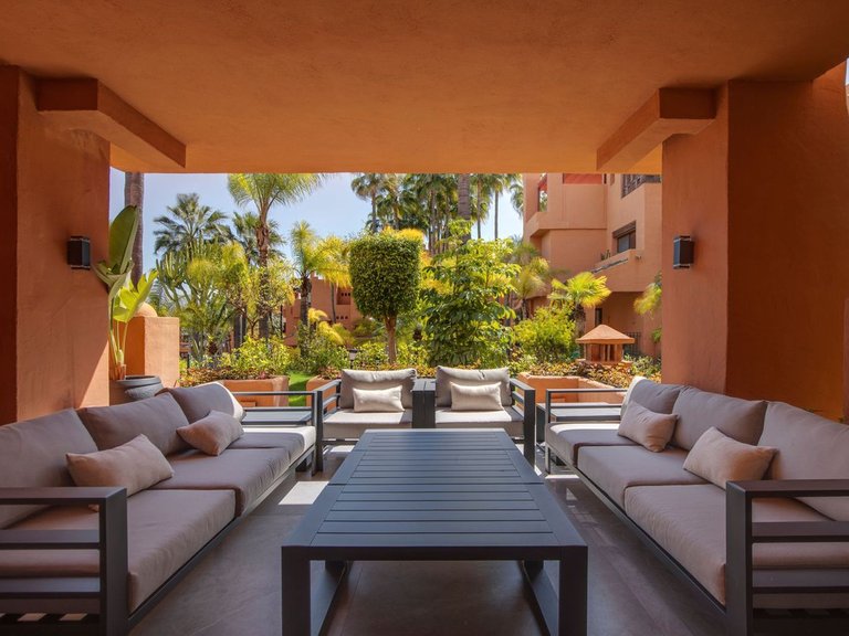 Apartment for Sale in Puerto Banús, Malaga 8