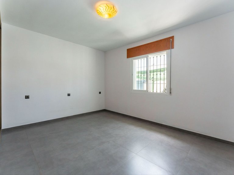 Villa for Sale in Coín, Malaga 12