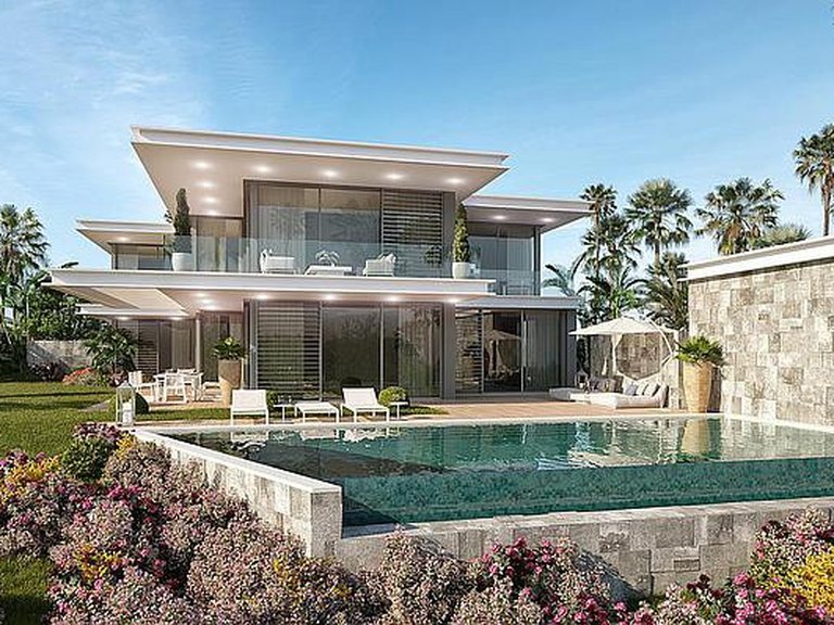 Villa for Sale in Cabopino, Malaga 4