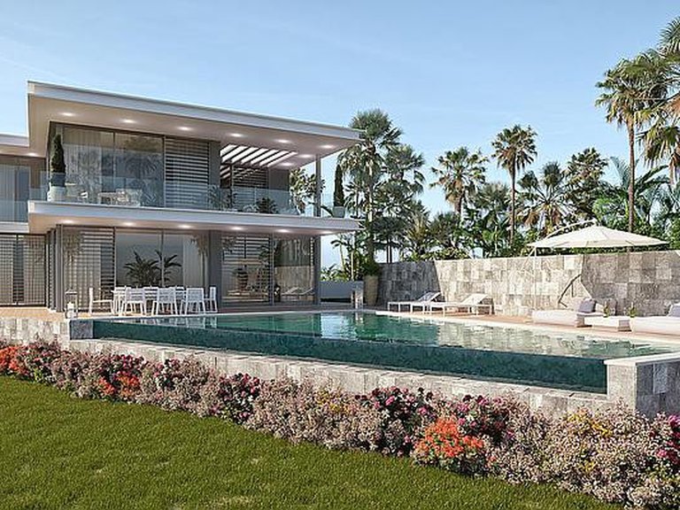 Villa for Sale in Cabopino, Malaga 6