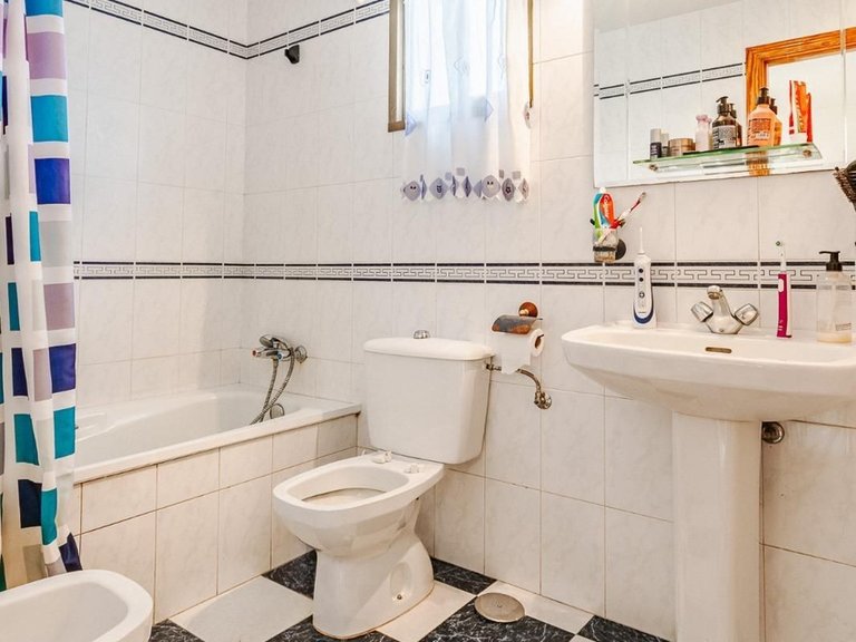 Villa for Sale in Estepona, Malaga 28