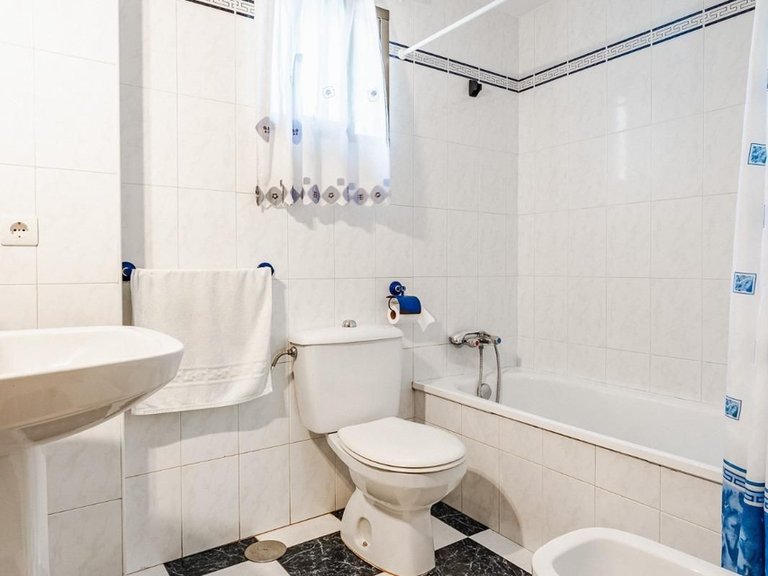 Villa for Sale in Estepona, Malaga 29