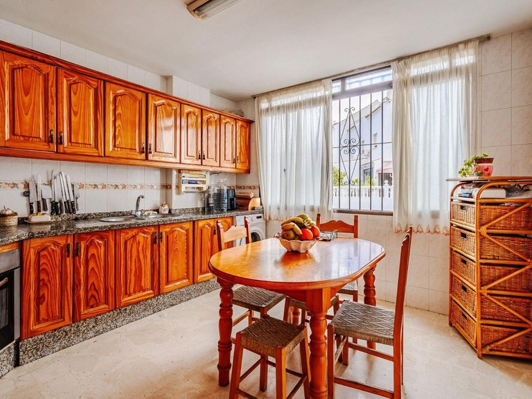 Villa for Sale in Estepona, Malaga 5