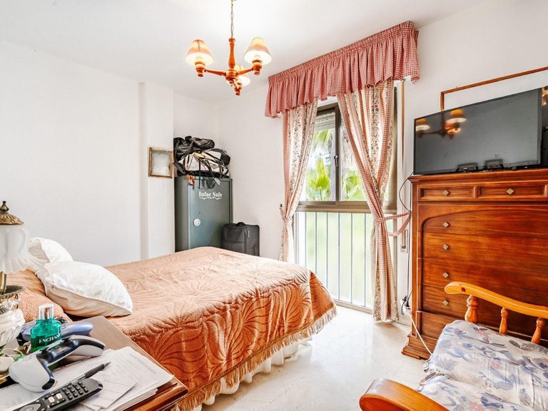 Villa for Sale in Estepona, Malaga 8