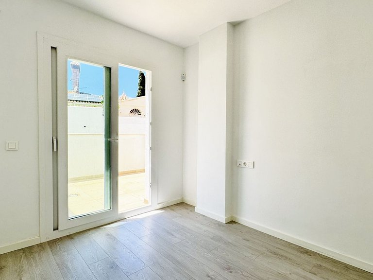 Apartment for Sale in Fuengirola, Malaga 31