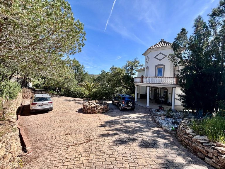 Villa for Sale in La Cala, Malaga 3
