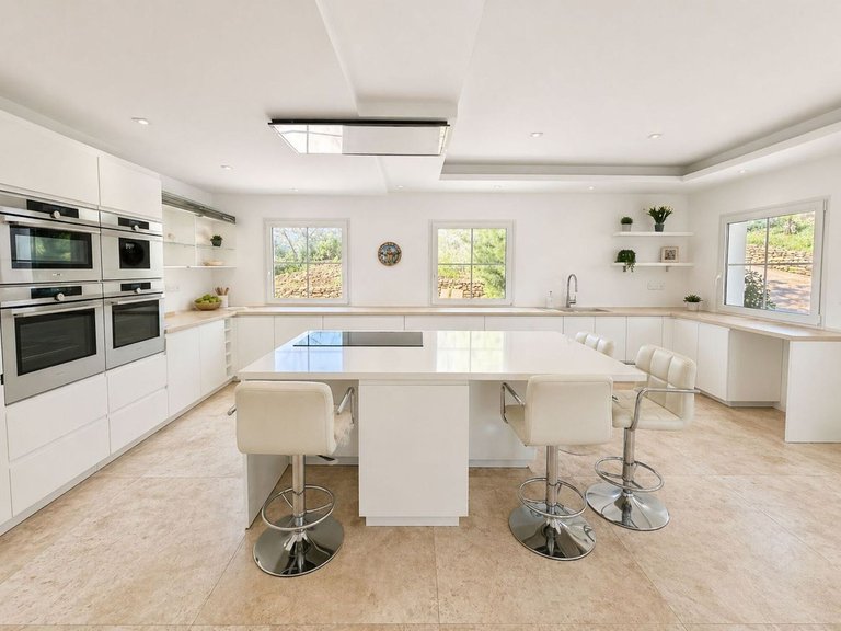 Villa for Sale in La Cala, Malaga 4