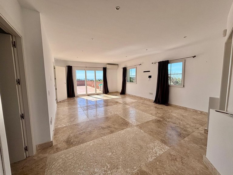 Villa for Sale in La Cala, Malaga 9