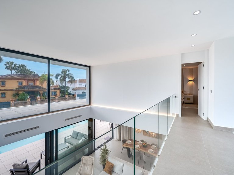Villa for Sale in San Pedro De Alcántara, Malaga 14