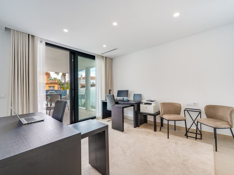 Villa for Sale in San Pedro De Alcántara, Malaga 23