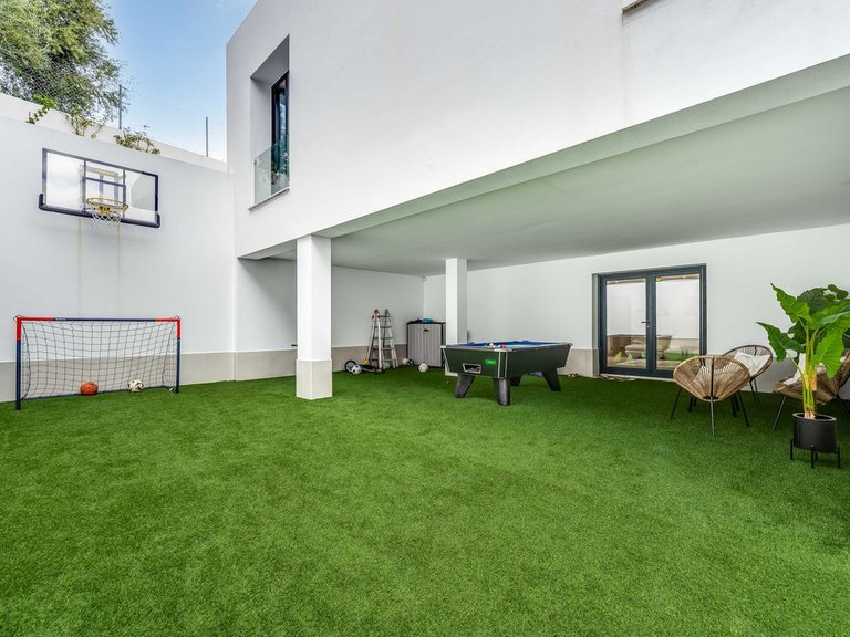 Villa for Sale in San Pedro De Alcántara, Malaga 31