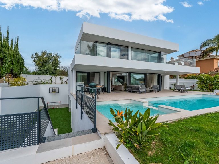 Villa for Sale in San Pedro De Alcántara, Malaga 34