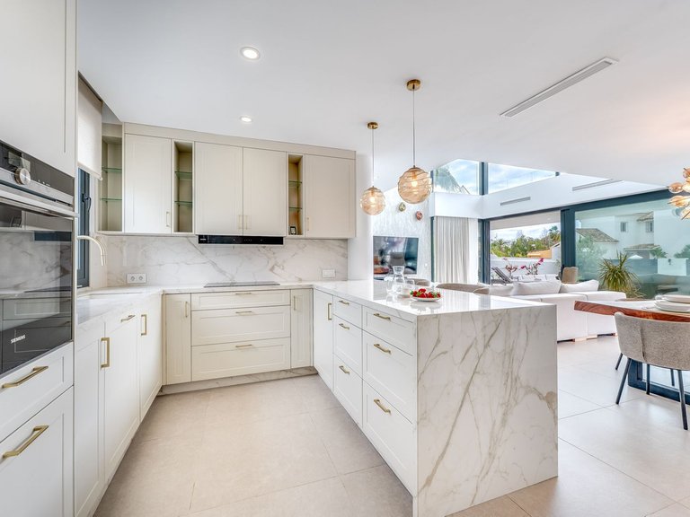 Villa for Sale in San Pedro De Alcántara, Malaga 7