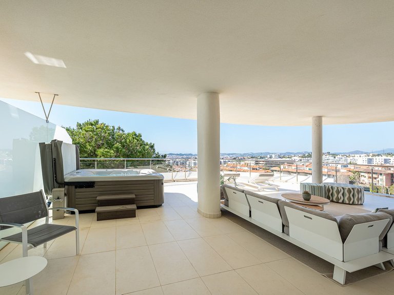 Apartment for Sale in Benalmadena, Malaga 40