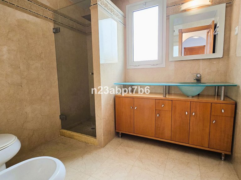 Apartment for Sale in Nueva Andalucía, Malaga 11