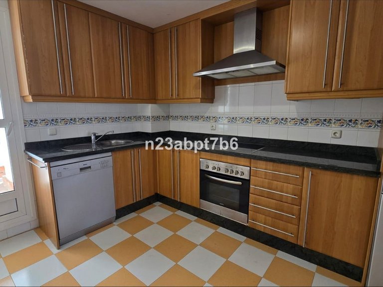 Apartment for Sale in Nueva Andalucía, Malaga 4