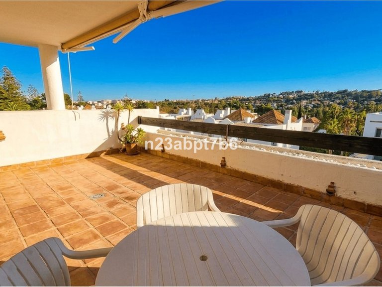Apartment for Sale in Nueva Andalucía, Malaga 5