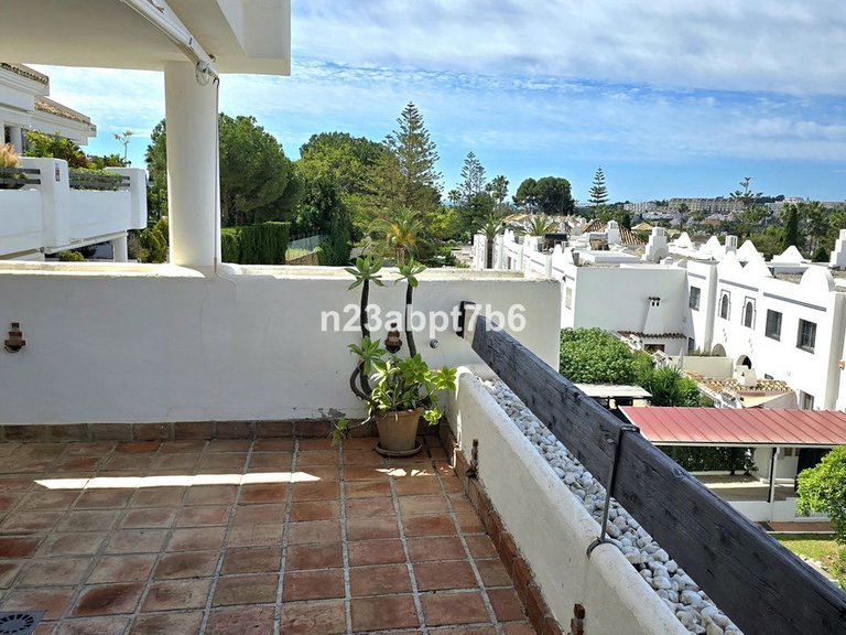 Apartment for Sale in Nueva Andalucía, Malaga 6