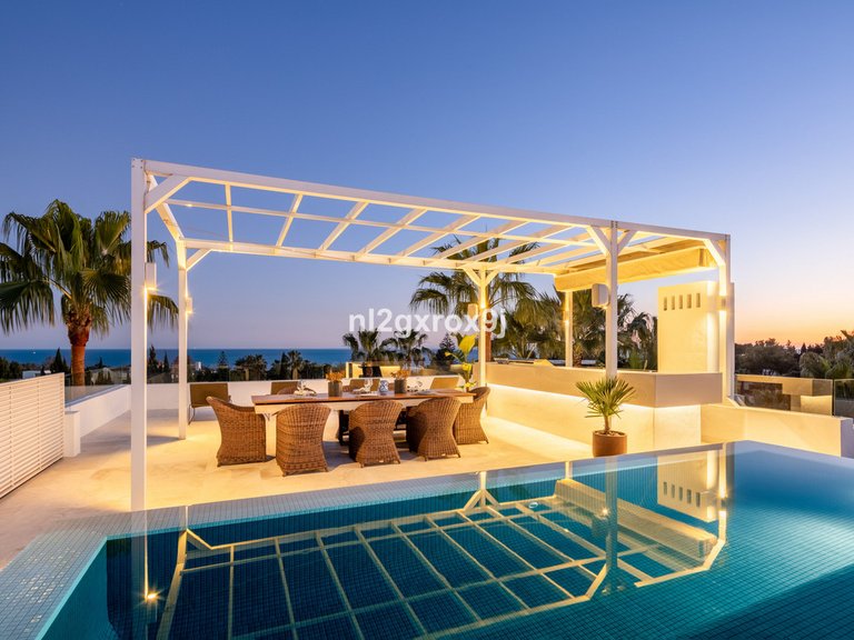 Villa for Sale in The Golden Mile, Malaga 29
