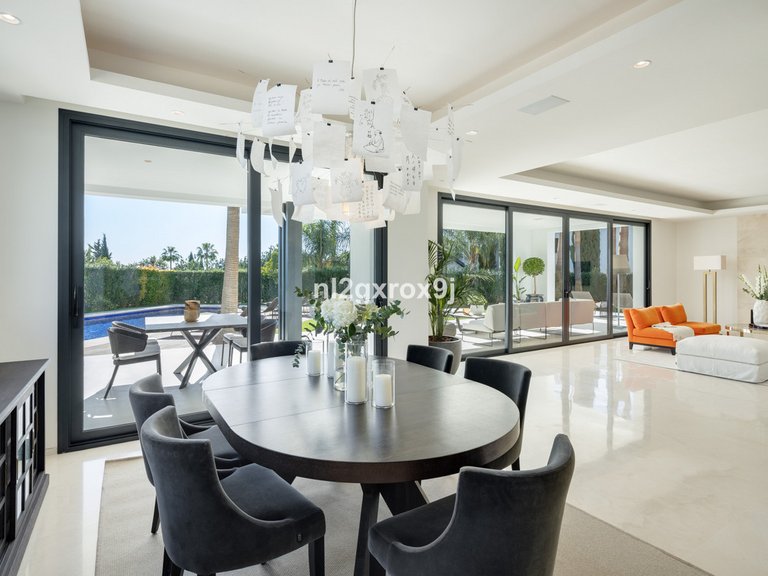 Villa for Sale in The Golden Mile, Malaga 31
