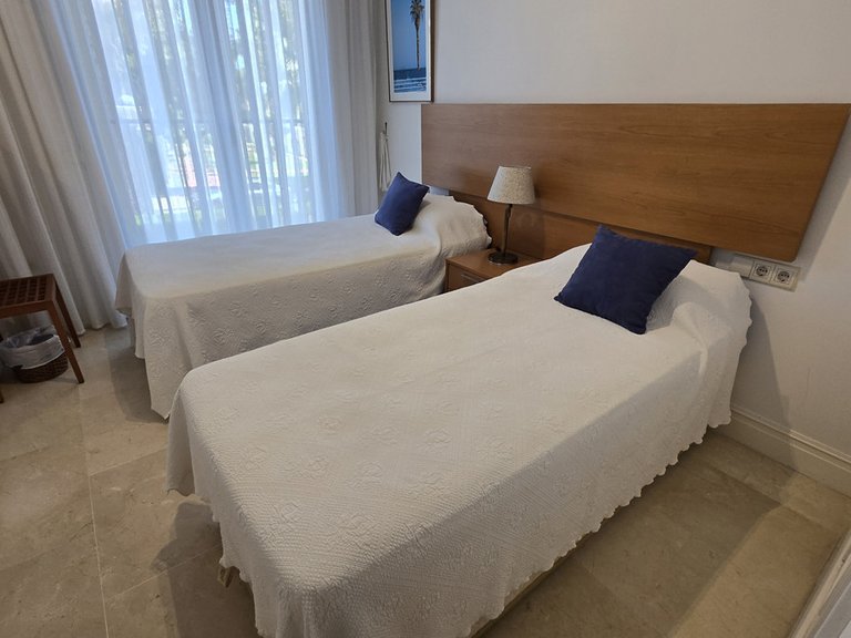 Apartment for Sale in The Golden Mile, Malaga 15