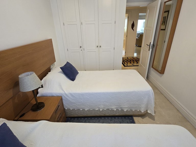 Apartment for Sale in The Golden Mile, Malaga 16