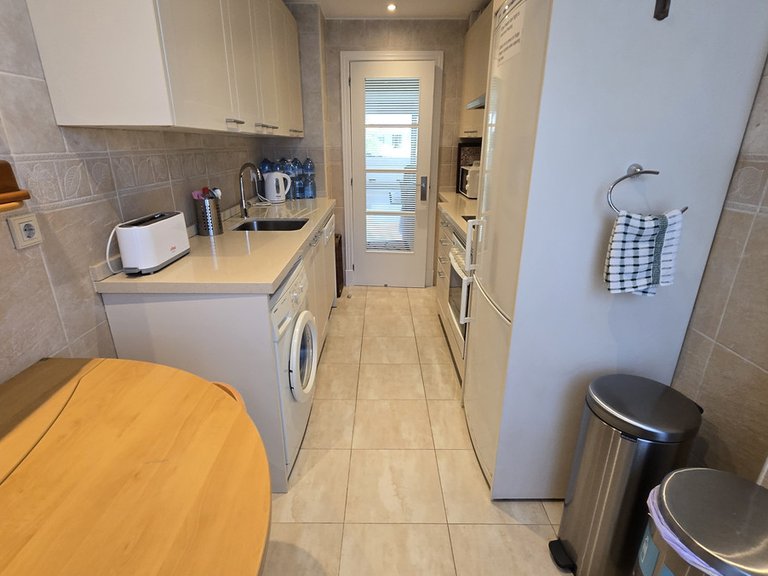 Apartment for Sale in The Golden Mile, Malaga 21