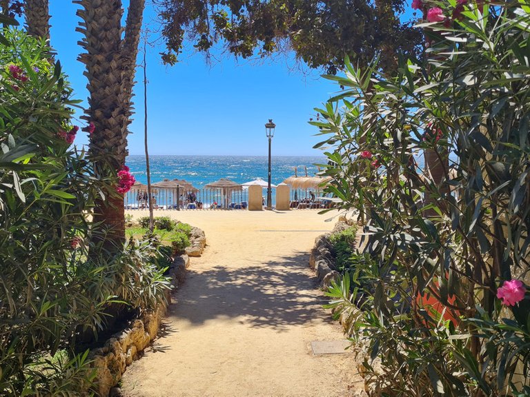 Apartment for Sale in The Golden Mile, Malaga 24