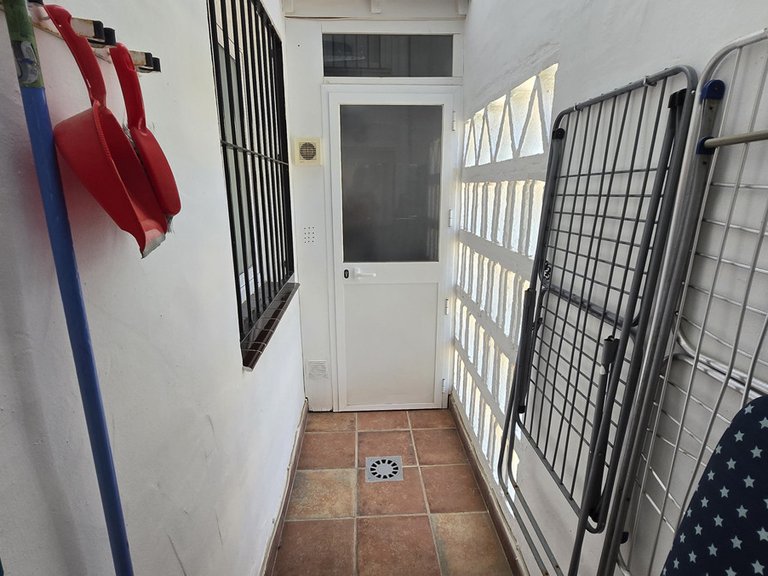 Apartment for Sale in The Golden Mile, Malaga 30