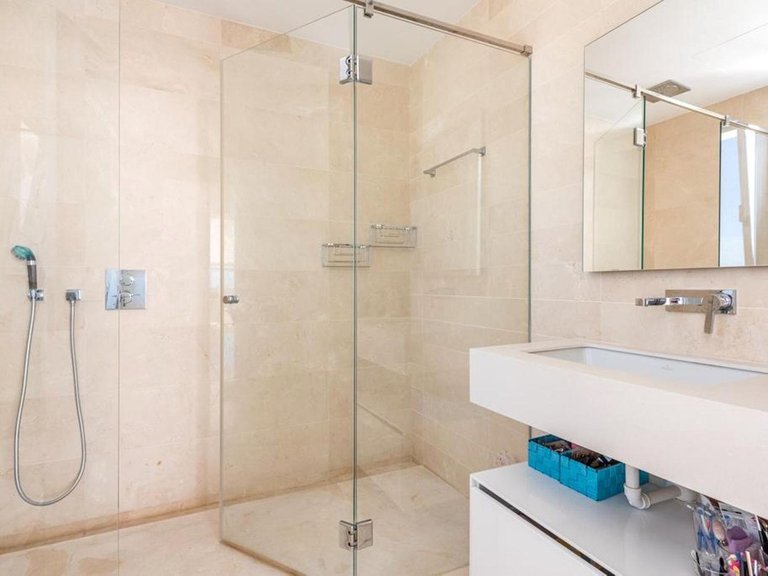 Villa for Sale in Marbella, Malaga 12