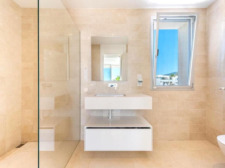 Villa for Sale in Marbella, Malaga 18