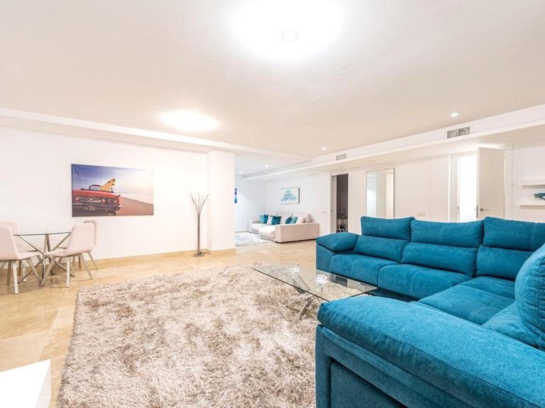 Villa for Sale in Marbella, Malaga 3