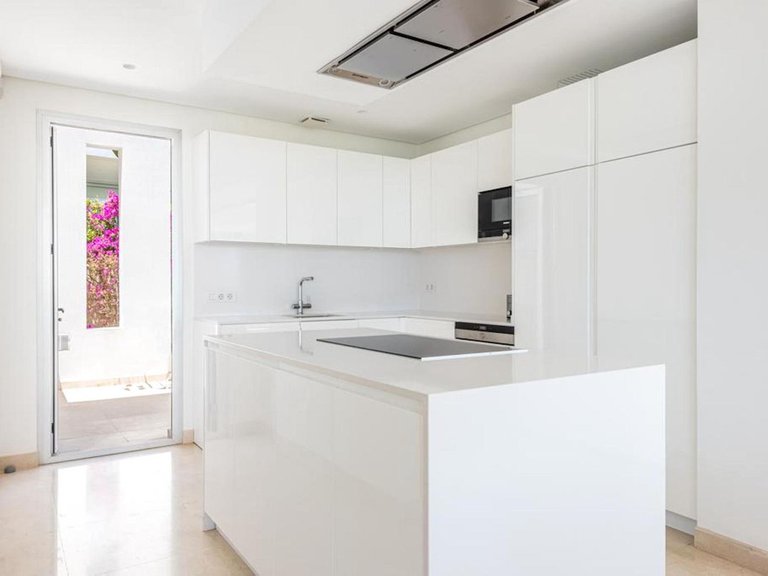Villa for Sale in Marbella, Malaga 4
