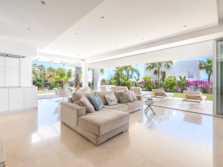 Villa for Sale in Marbella, Malaga 5