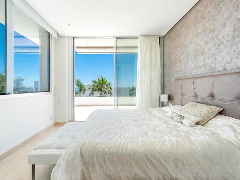Villa for Sale in Marbella, Malaga 9