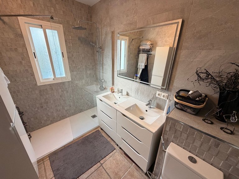 Villa for Sale in Calypso, Malaga 16