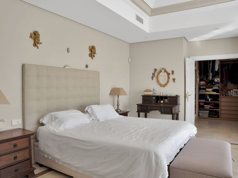 Villa for Sale in Nueva Andalucía, Malaga 22