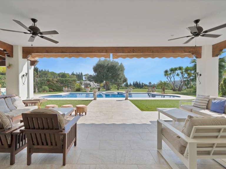Villa for Sale in Nueva Andalucía, Malaga 41