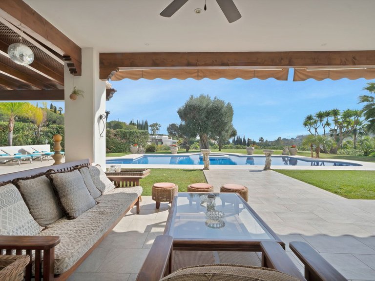 Villa for Sale in Nueva Andalucía, Malaga 43