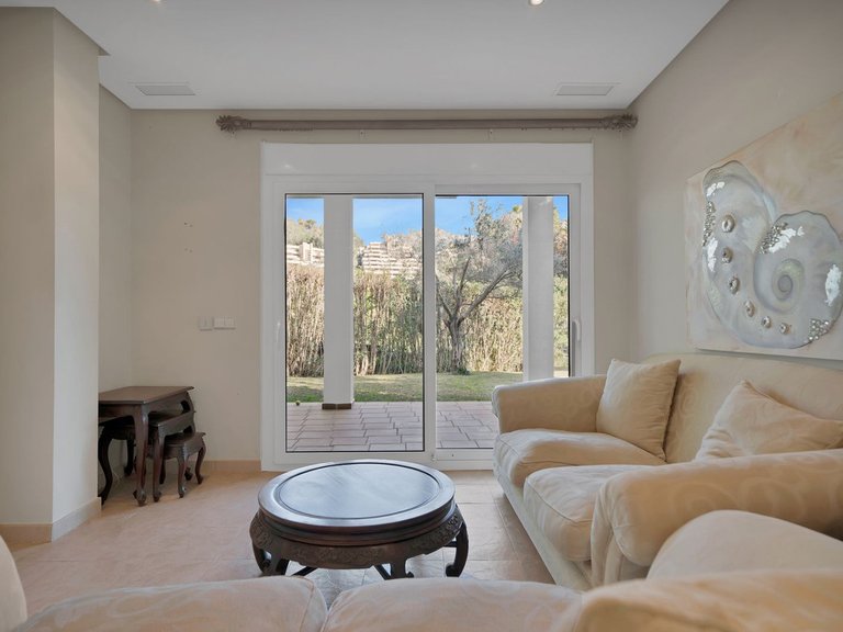 Villa for Sale in Nueva Andalucía, Malaga 45