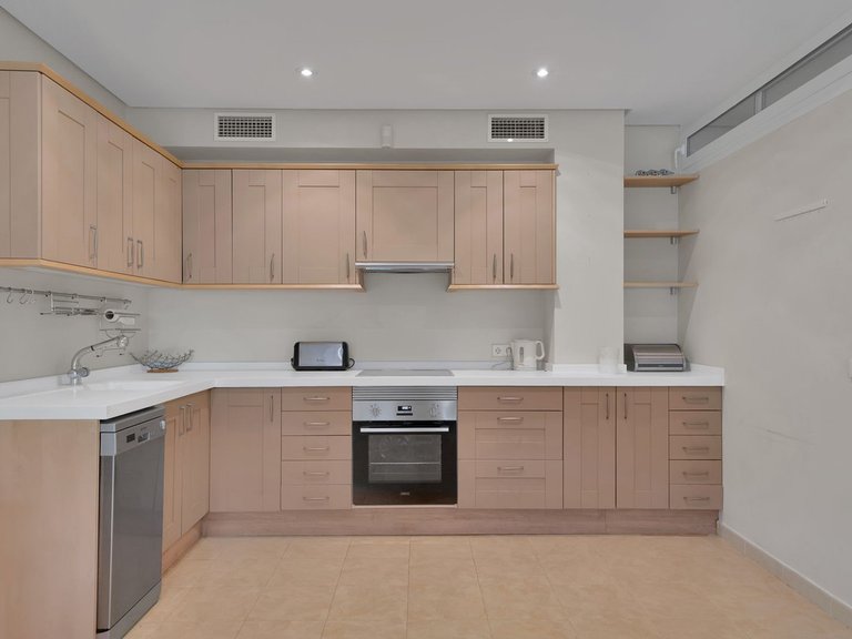 Villa for Sale in Nueva Andalucía, Malaga 47