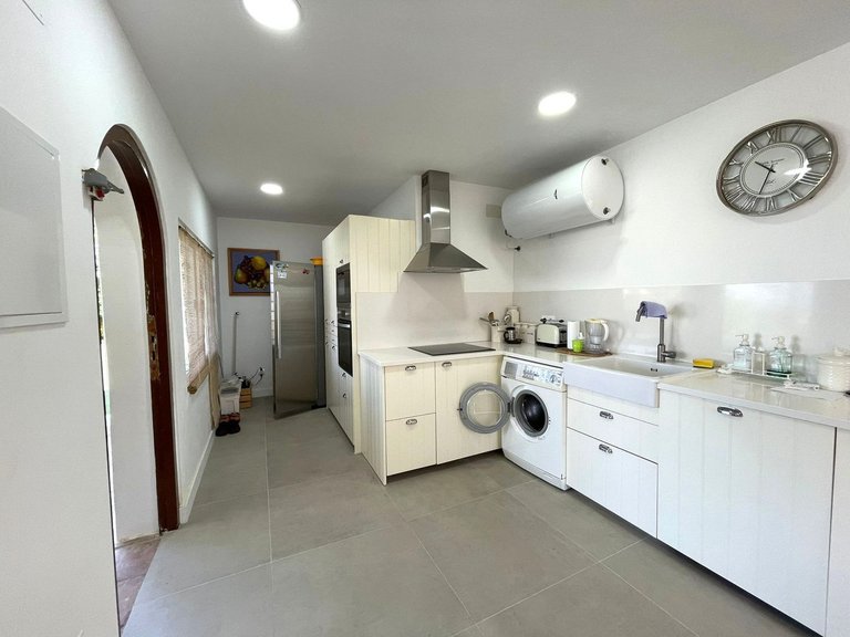 Villa for Sale in Estepona, Malaga 10