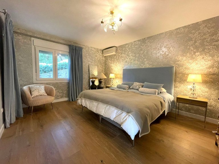 Villa for Sale in Estepona, Malaga 12