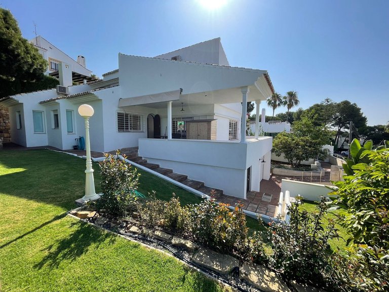 Villa for Sale in Estepona, Malaga 40