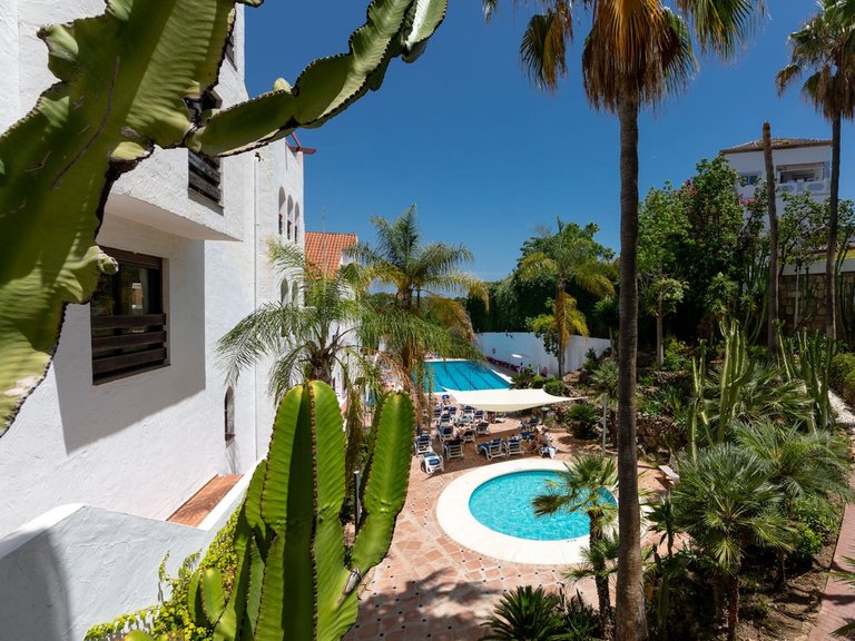 Apartment for Sale in Nueva Andalucía, Malaga 1